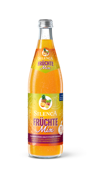 Kiste mit bunten Softdrinks